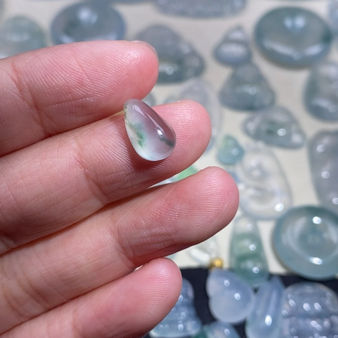 翡翠颈饰未镶嵌天然缅甸翡翠A货