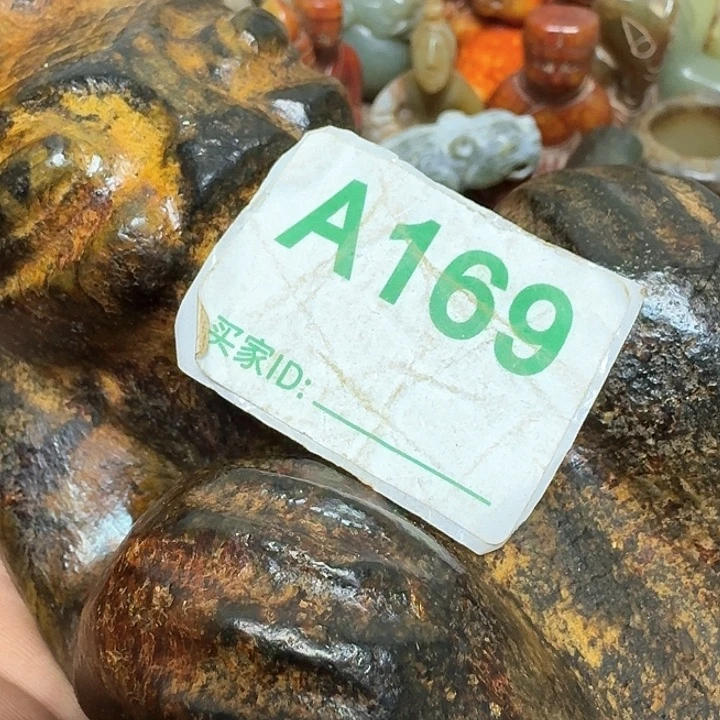 蛇纹石玉颈饰未镶嵌山**家