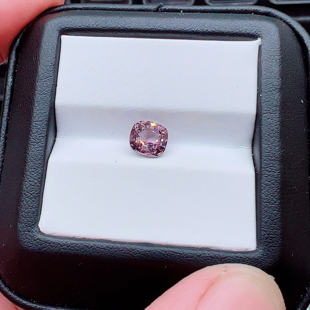 尖晶石裸石1.35克拉