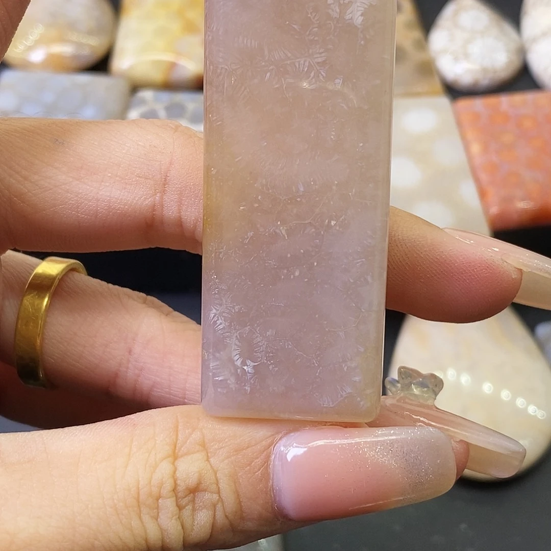 硅化玉颈饰合金桃**哟