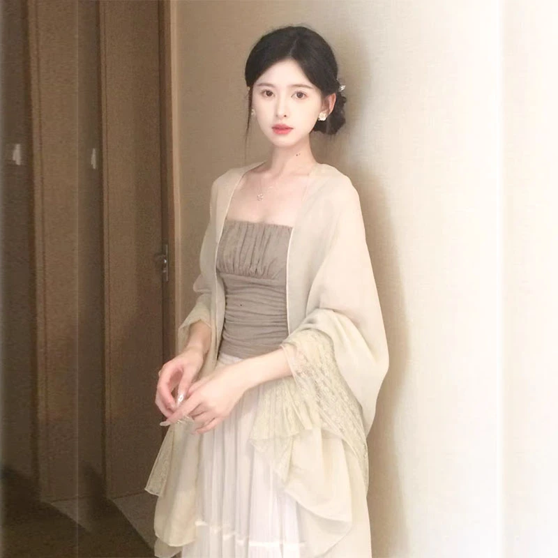 亚麻色法式蕾丝边棉麻薄款围巾夏季外搭披肩春秋洋气时尚纯色纱巾