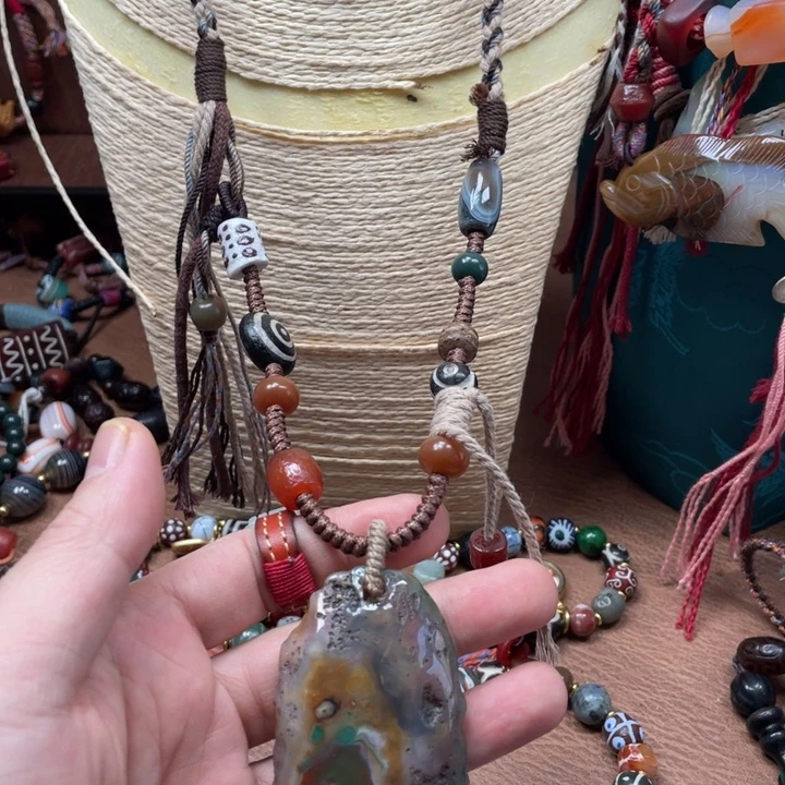 玛瑙/玉髓颈饰未镶嵌