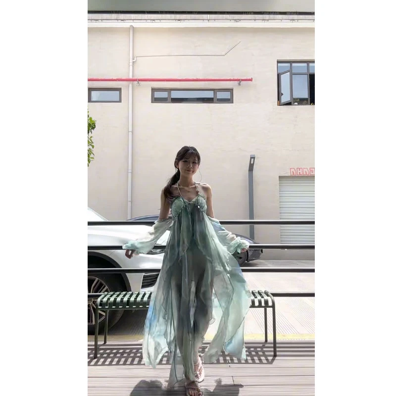 海边度假风不规则晕染吊带长裙2025新款设计感小众露肩连衣裙女夏