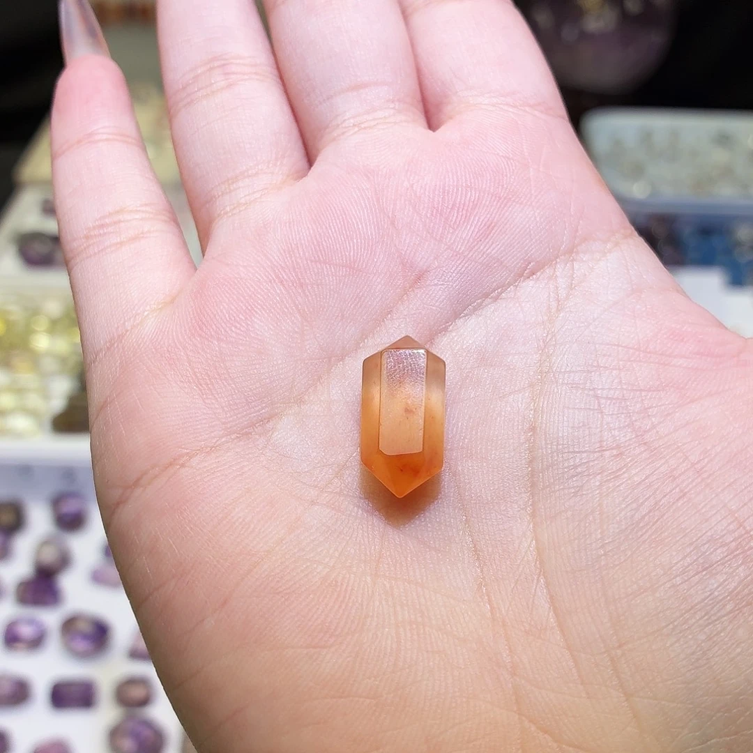 水晶吊坠(不含链)未镶嵌红兔毛 双尖 打孔定制不退换