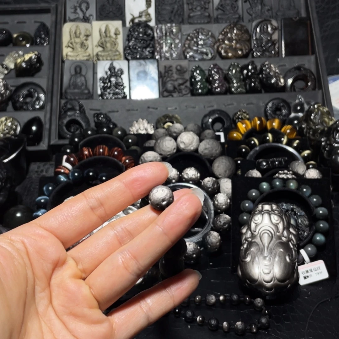 椰***椰黑曜岩未镶嵌珠宝奇石