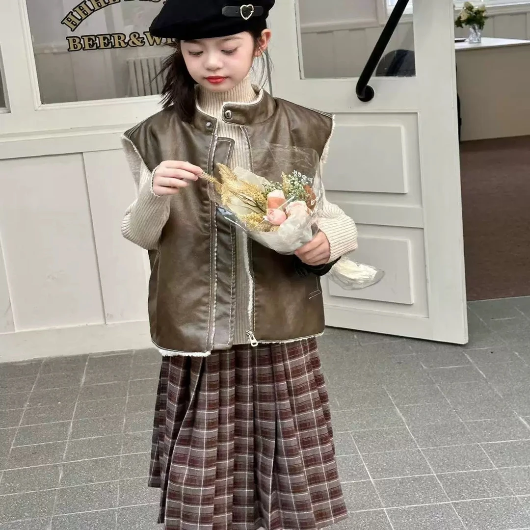 女童秋冬加绒皮马甲2025新款儿童韩版加厚无袖皮夹克保暖开衫外套