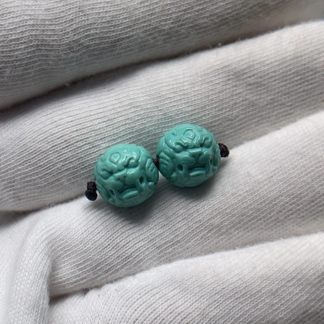 绿松石未镶嵌颈饰卡9.3