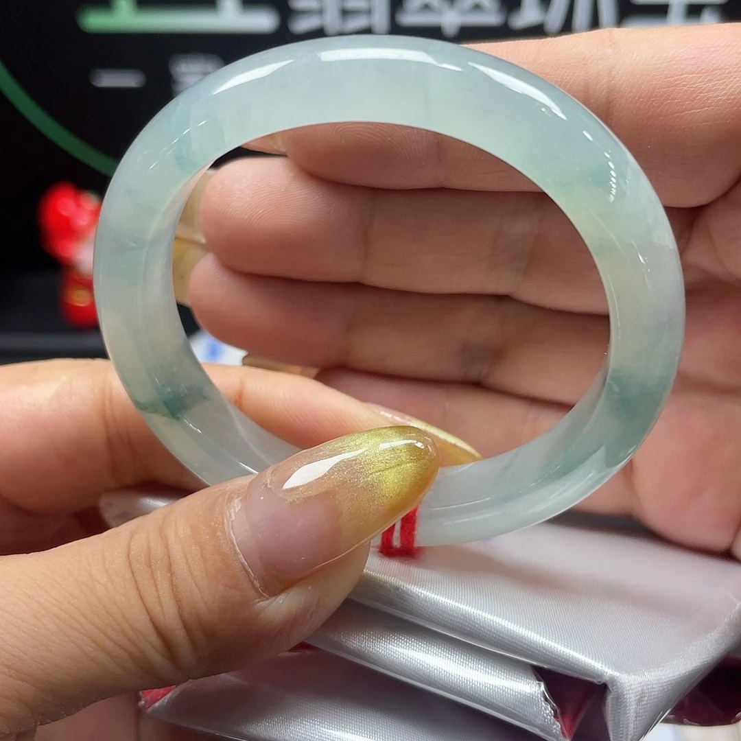 翡翠未镶嵌手镯52.5贵妃