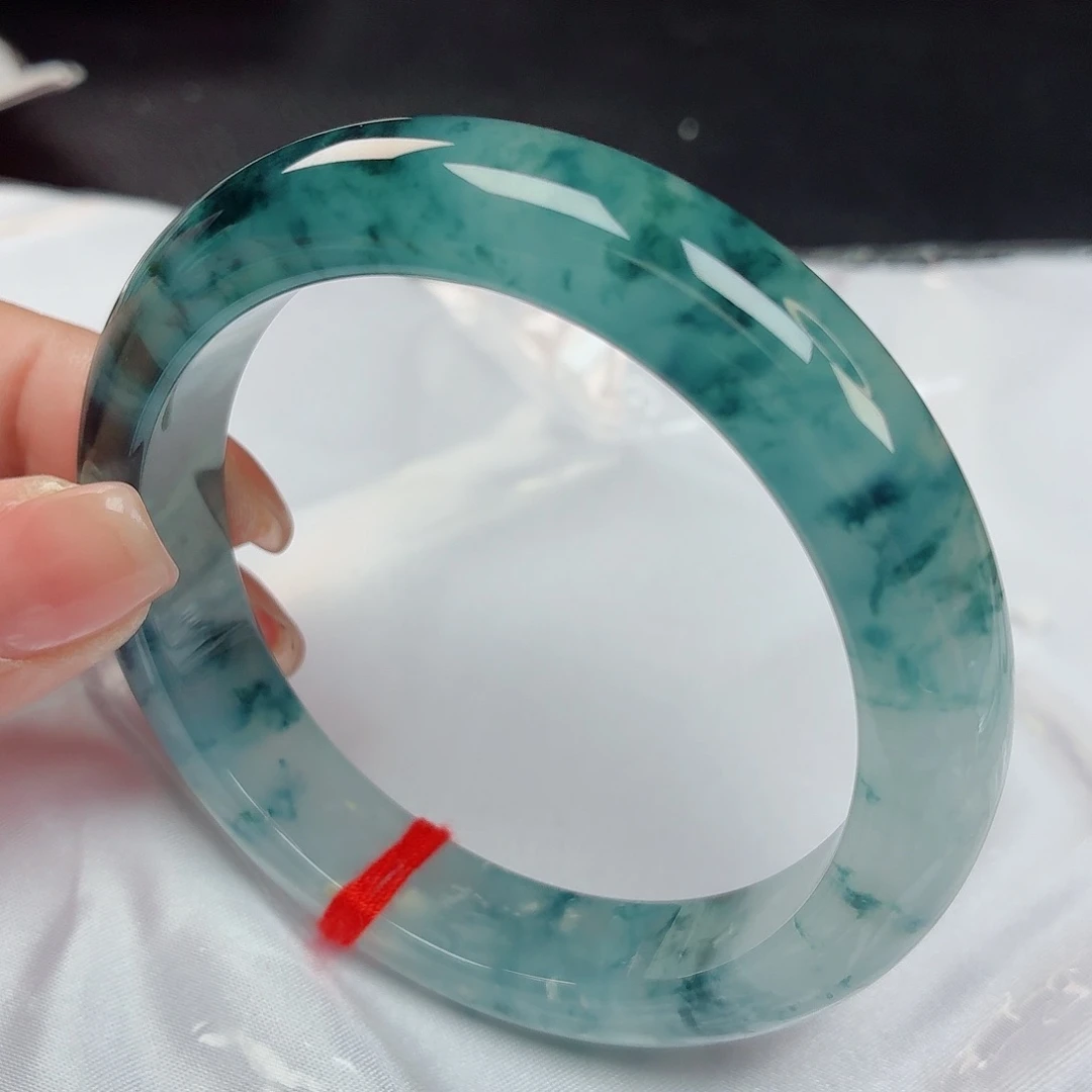 雪***梅翡翠手镯未镶嵌59