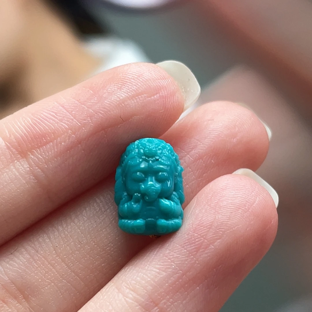 绿松石未镶嵌颈饰