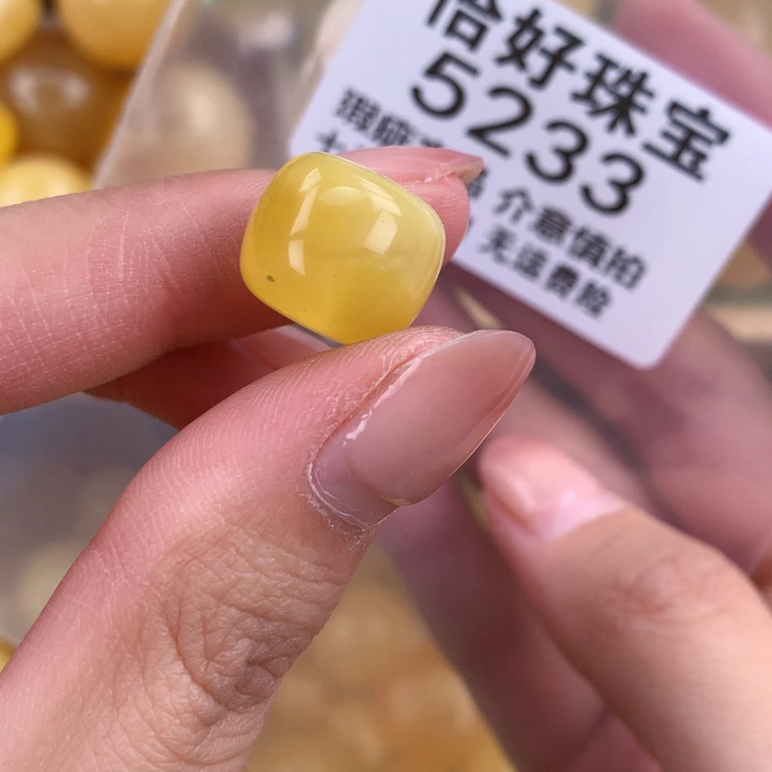 琥珀未镶嵌珠宝奇石14一颗粉