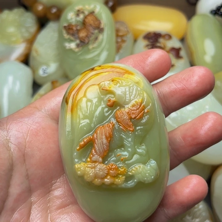 用***9石材方解石手把件虎