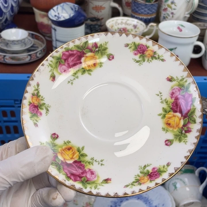 他家瓷器真美…开播了