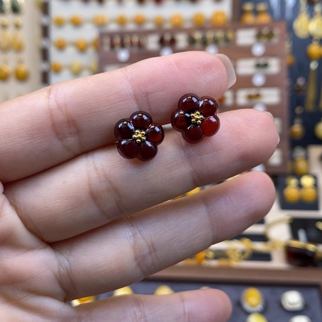 裸石琥珀未镶嵌成品