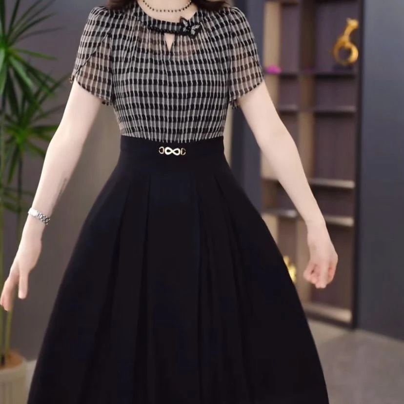 高级琉璃丝时尚洋气百搭碎花假两件礼服裙2025夏季新款显瘦连衣裙