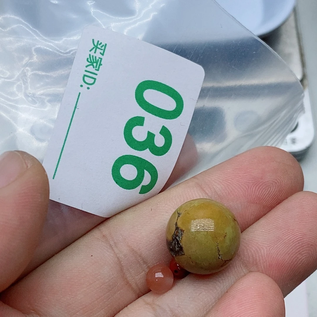 南红玛瑙未镶嵌珠宝奇石