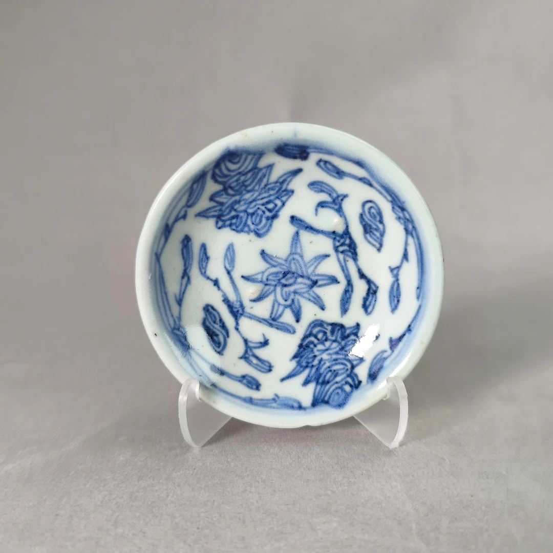 25090725清道光青花缠枝莲纹小碟 直径8.8cm