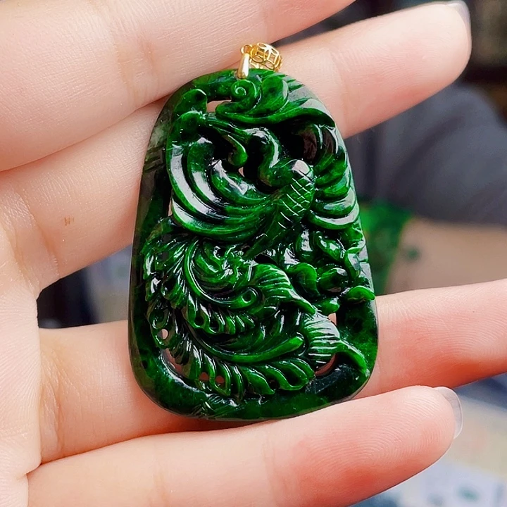 翡翠18K金镶嵌颈饰多样性