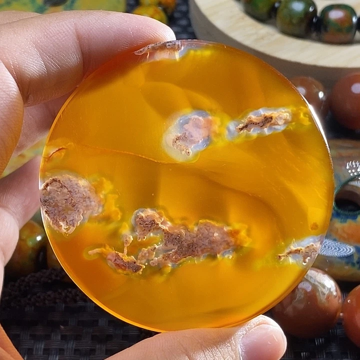 蝶***影玛瑙/玉髓未镶嵌颈饰
