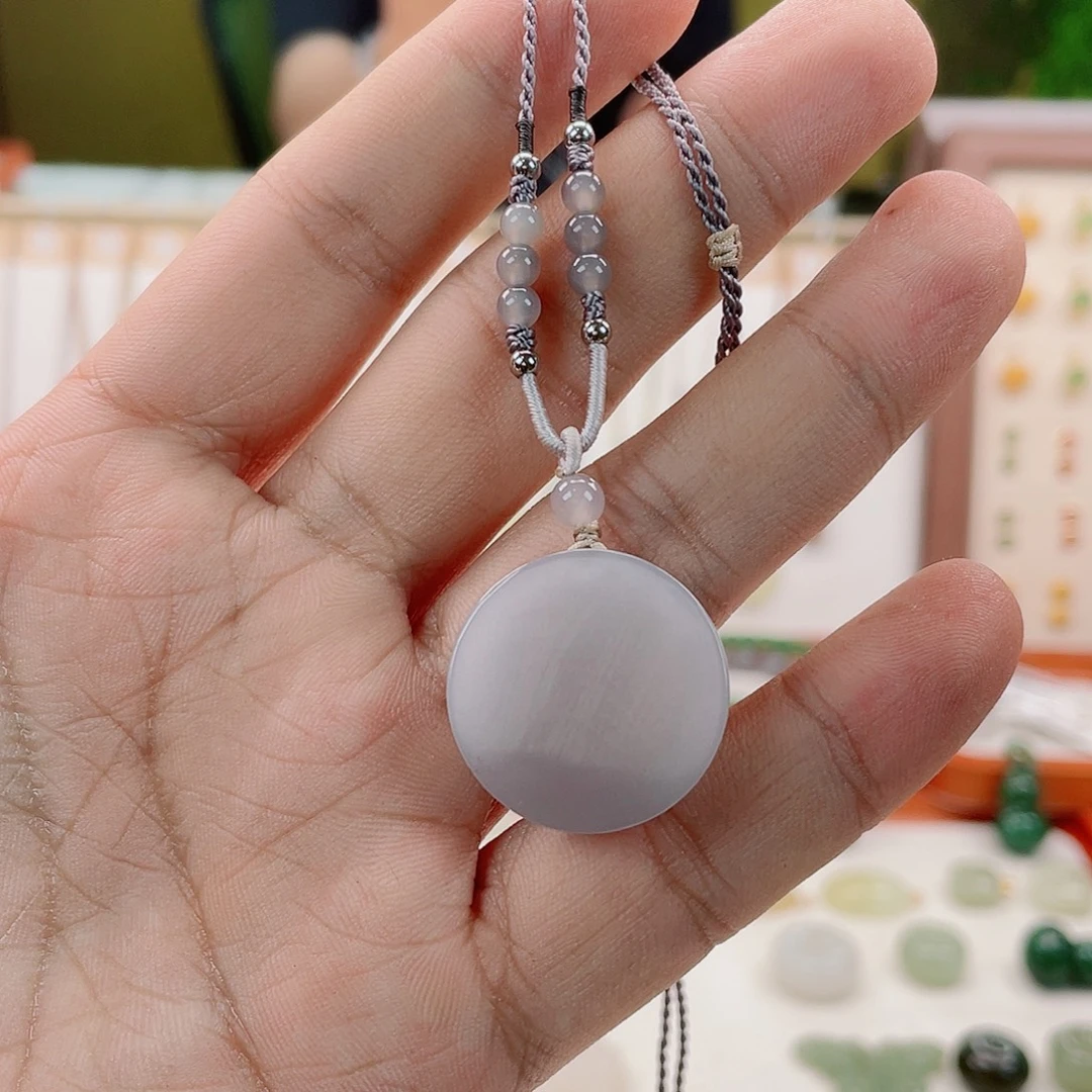 杨***8和田玉未镶嵌颈饰