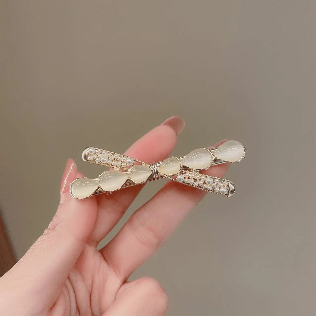 2025新款少女网红一字鸭嘴夹猫眼简约水钻发夹可爱刘海夹边夹头饰