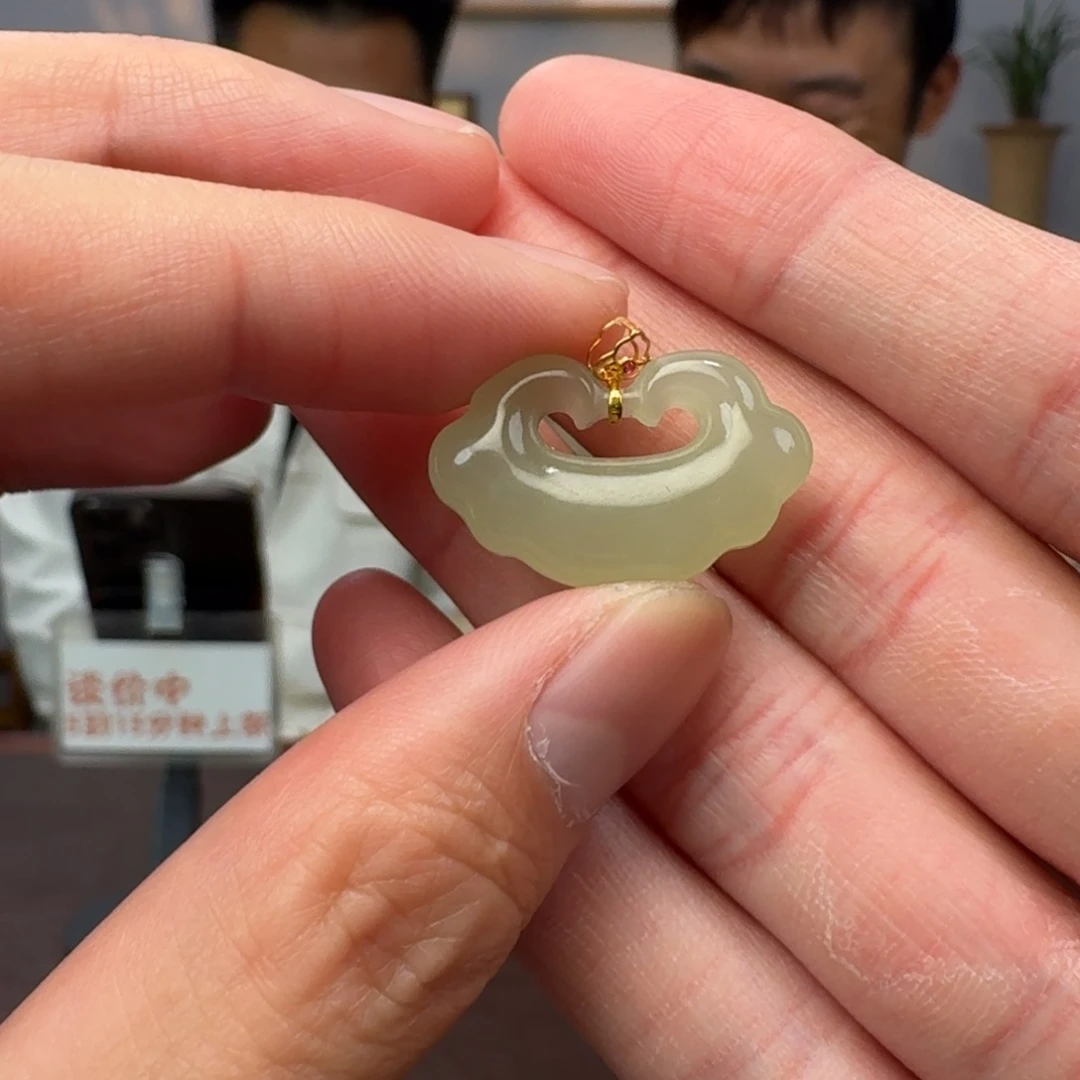 和田玉18K金镶嵌颈饰928顾哥卡25左右锁