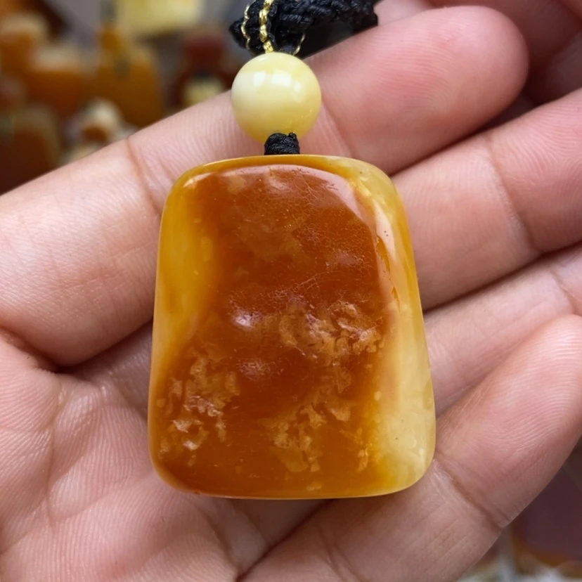【闪购商品】琥珀颈饰未镶嵌