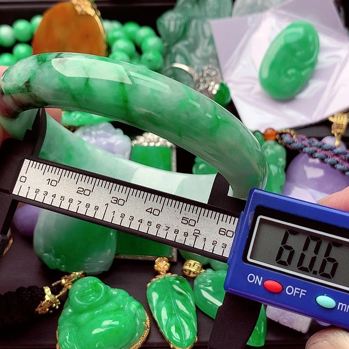 未镶嵌手镯翡翠A货