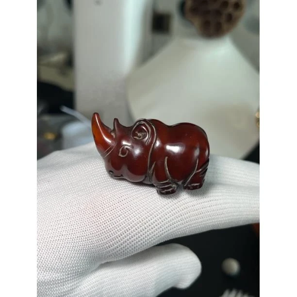 非金属皮质吊坠 牛气冲天，牦牛角雕刻，非常牛吊坠