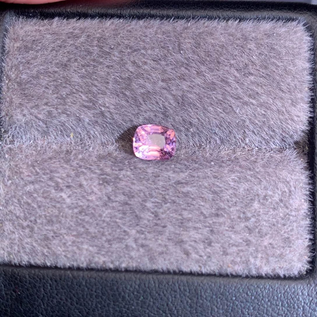 裸石未镶嵌尖晶石0.99ct