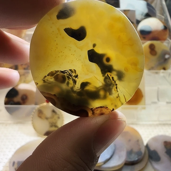 玛瑙/玉髓未镶嵌珠宝奇石