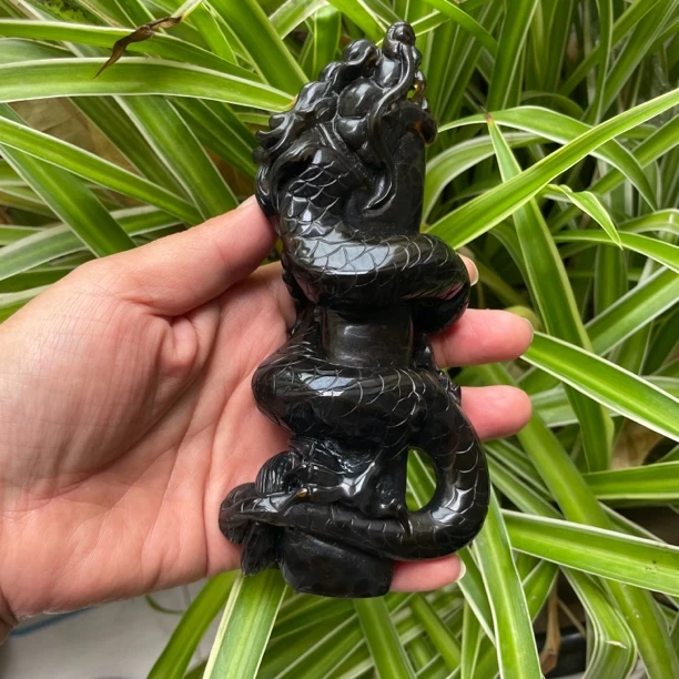 巴西玛瑙玉髓盘龙柱手把件