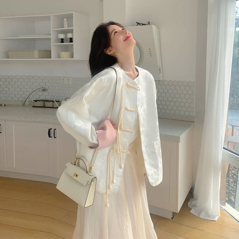 新中式外套女春秋款2025新款别致独特高级感国风暗纹提花盘扣上衣