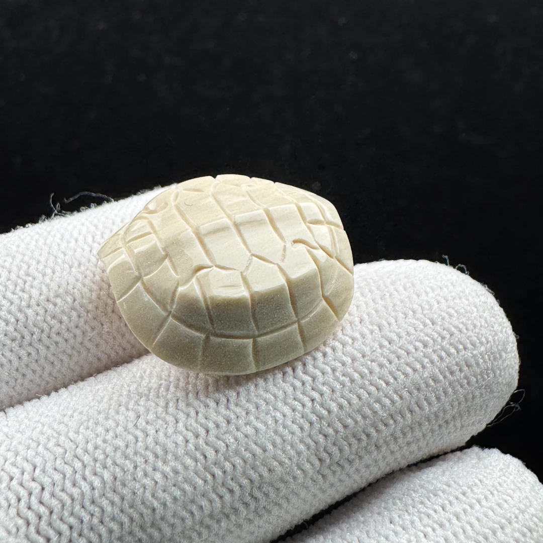 H5273天然猛犸 雕刻富甲 20*21mm支持鉴定 假一罚十