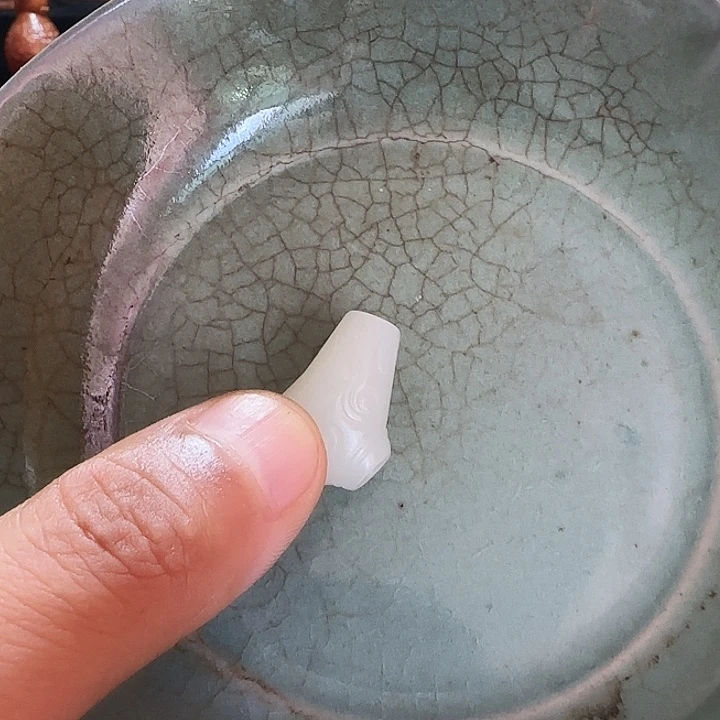未***缪大叶紫檀（黑酸枝木类）