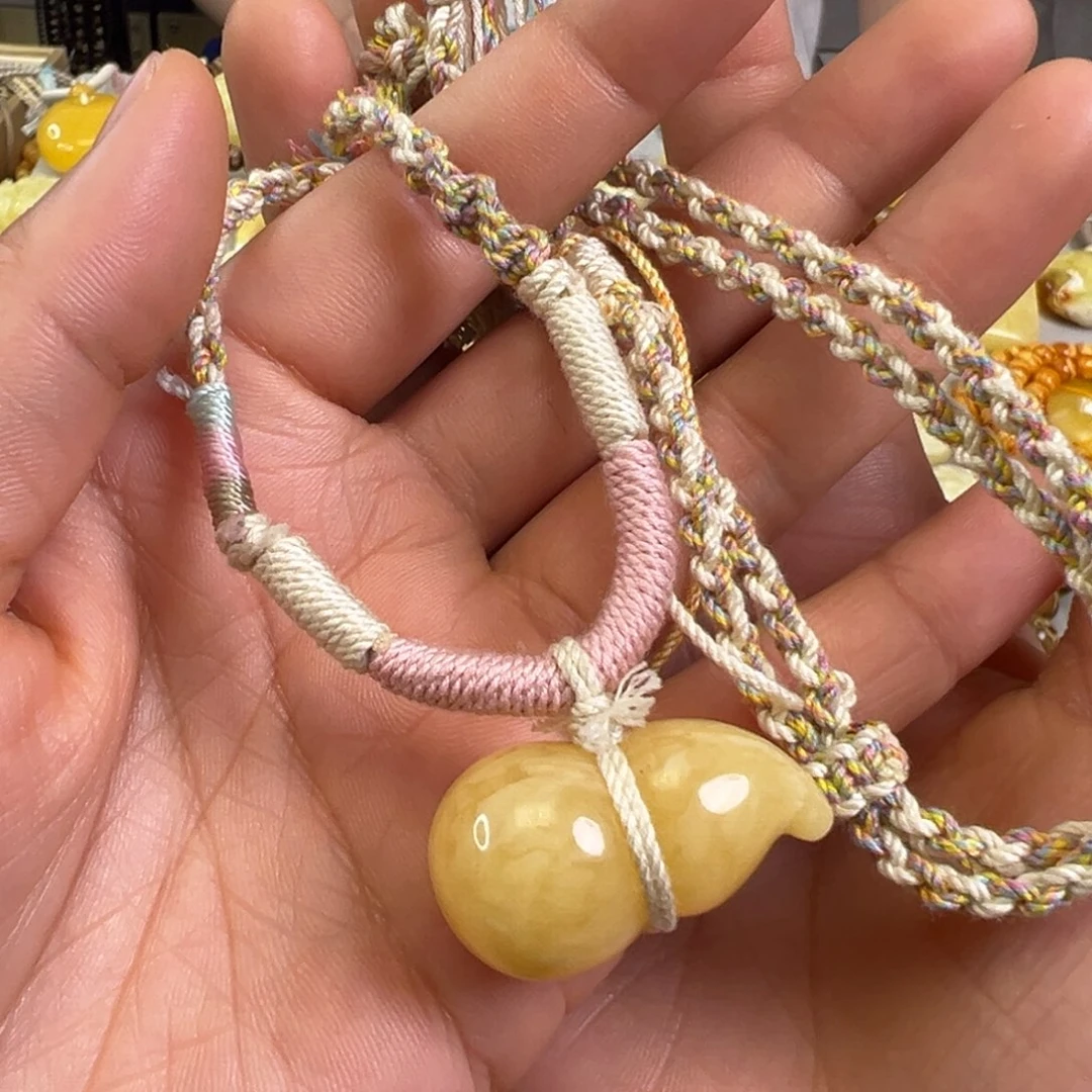 蜜蜡裸石未镶嵌蜜蜡