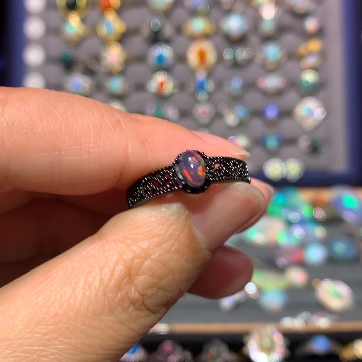 银S925镶嵌欧泊戒指特价不退换