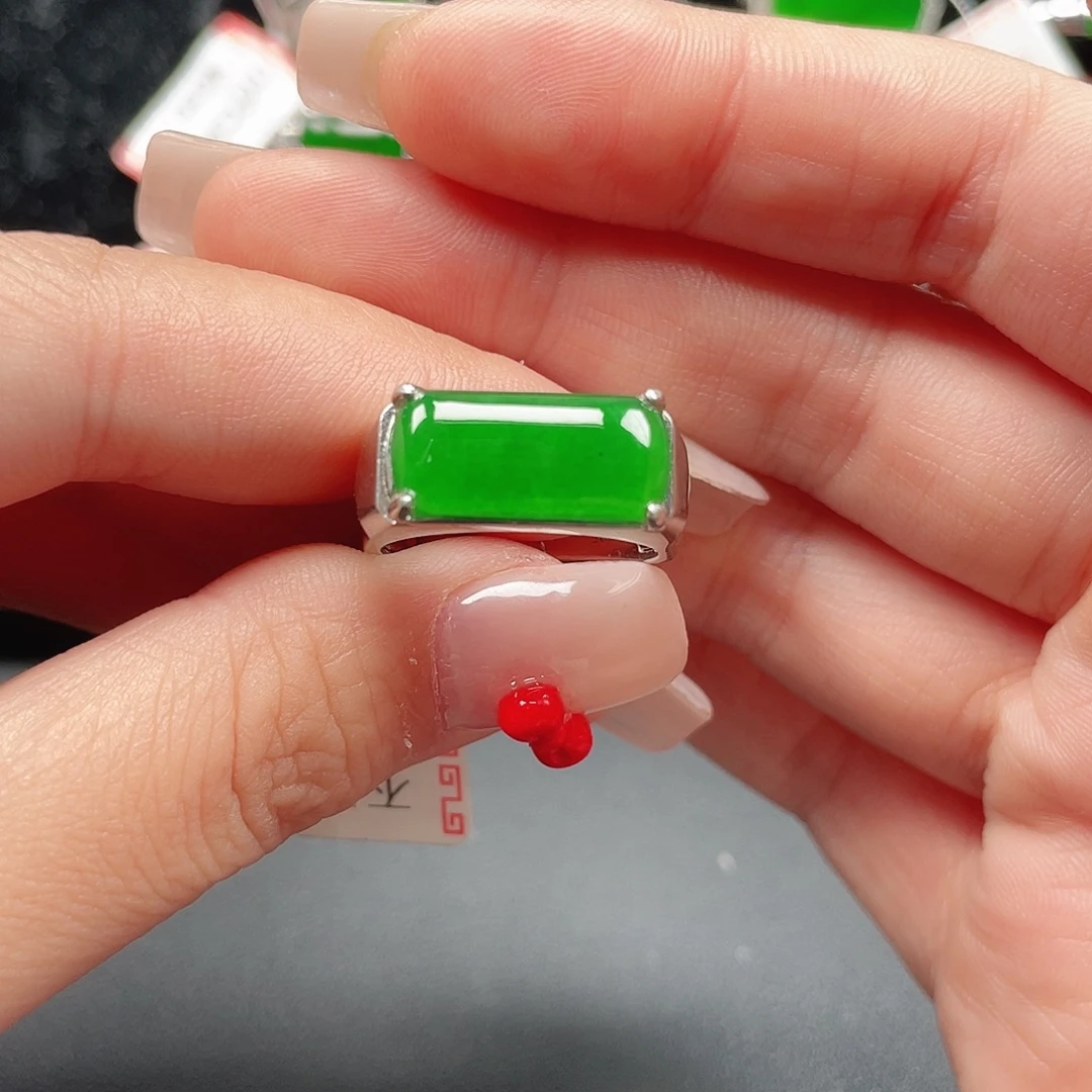 翡翠银S925镶嵌戒指没有运费险3073