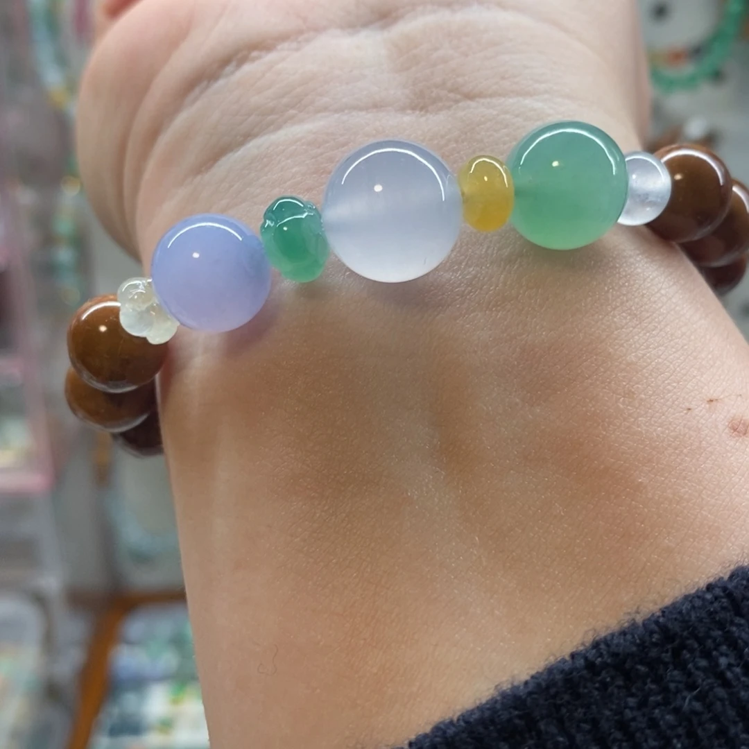 翡翠未镶嵌手链退换货运费自理