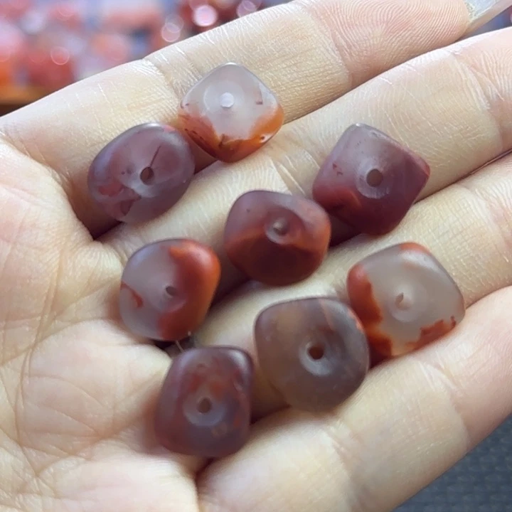 南红玛瑙未镶嵌珠宝半成品组合