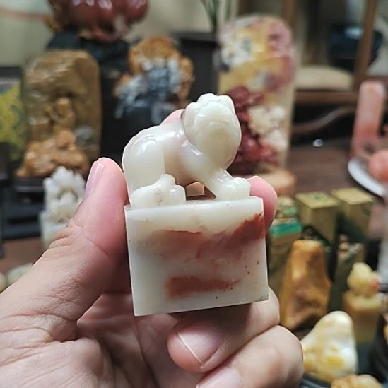 石材寿山红花芙蓉石印章