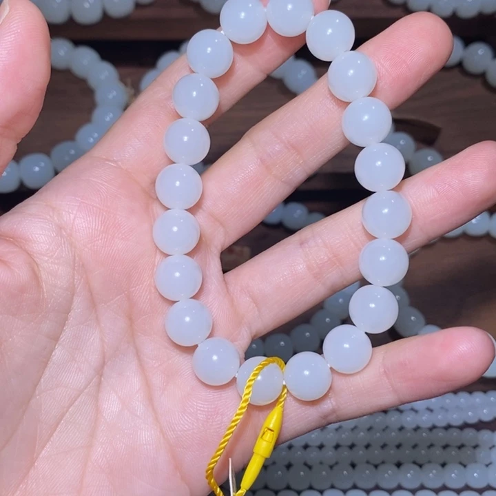 梅***和田玉（青玉）未镶嵌手链