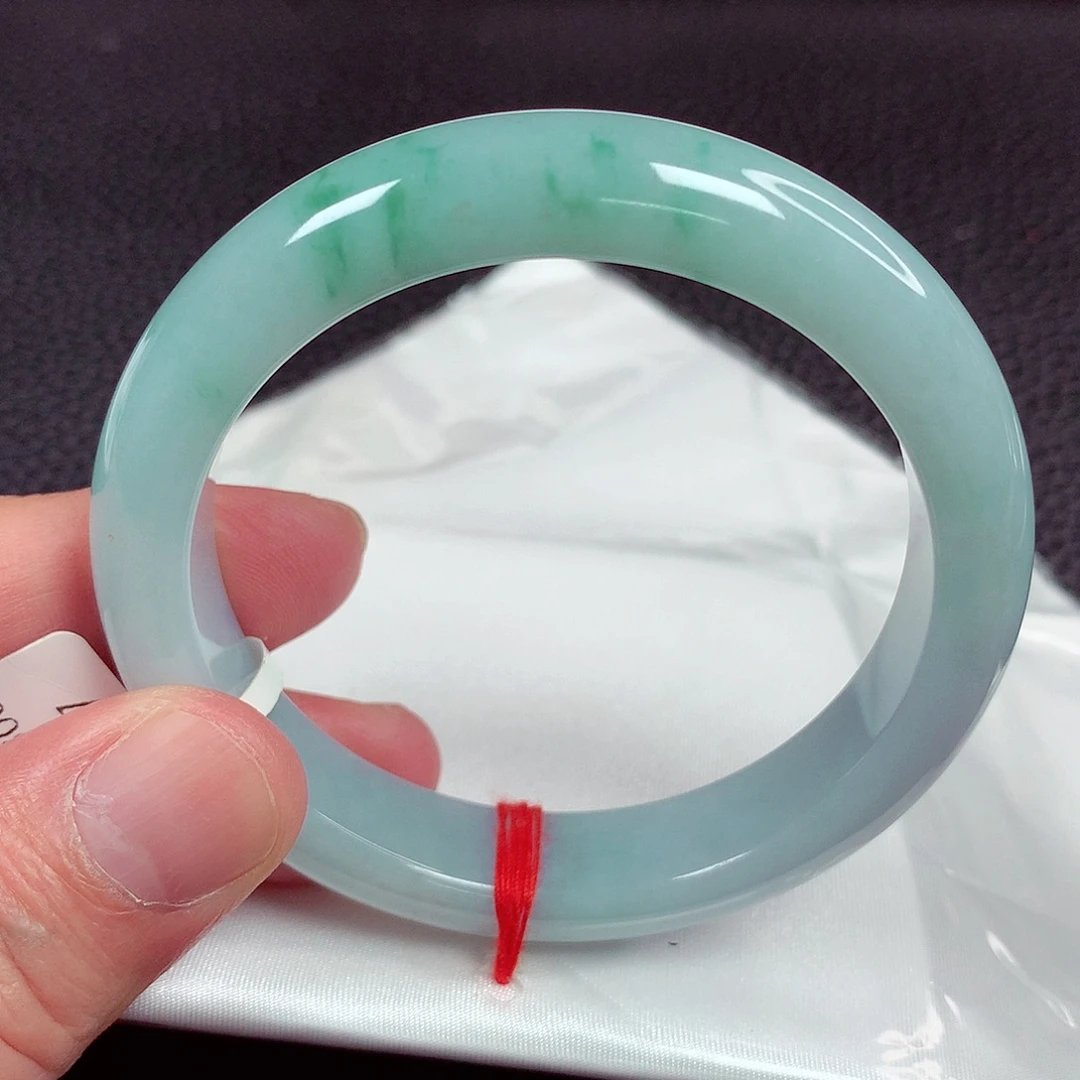 未镶嵌手镯翡翠天然翡翠手镯