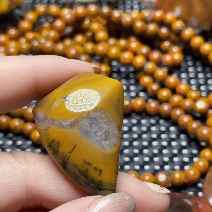 玛瑙/玉髓颈饰未镶嵌油****平