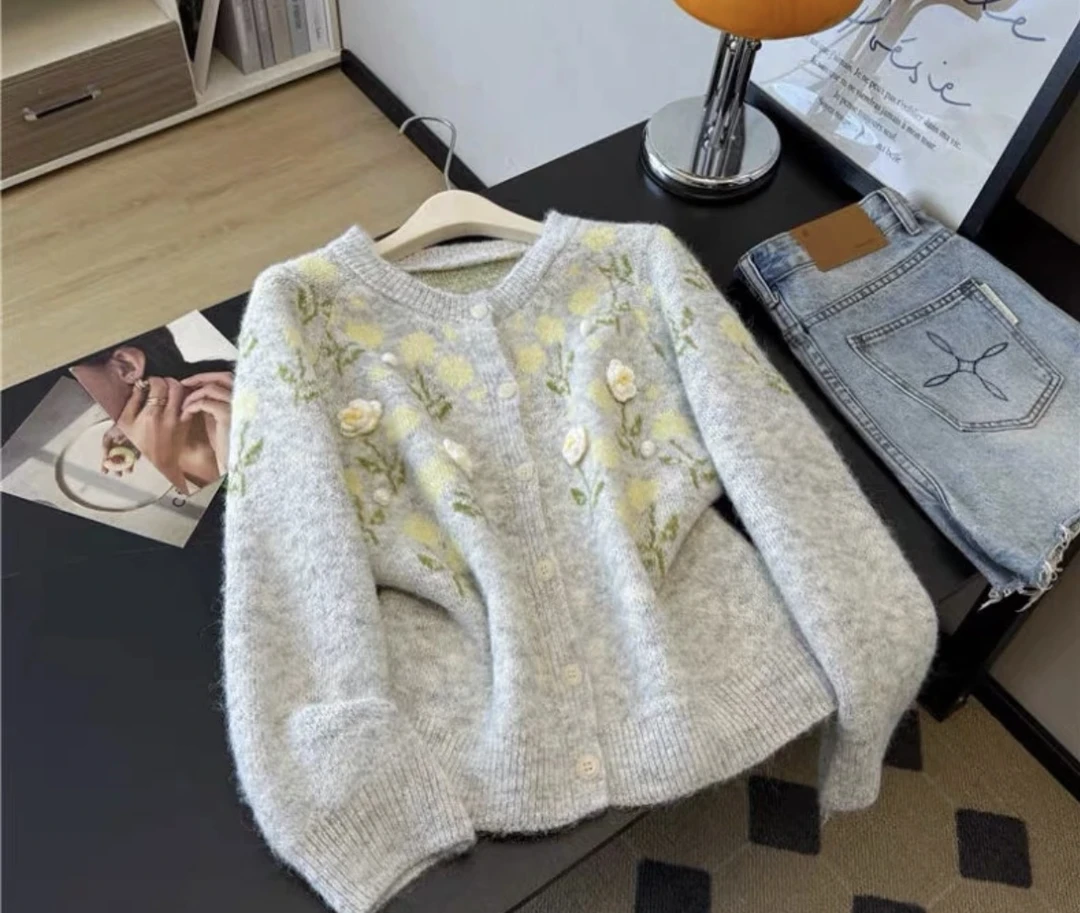 （断码断色福利）764番外慵懒风花朵厚款圆领时尚百搭针织开衫女