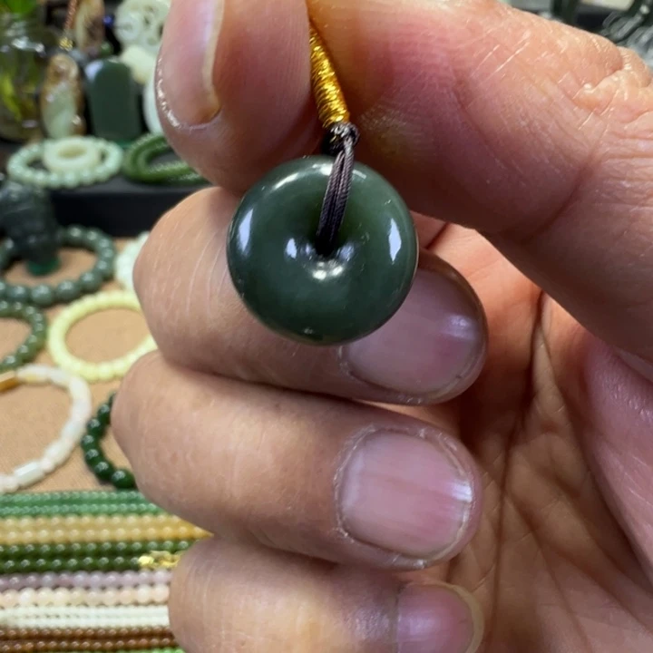 和田玉未镶嵌吊坠(不含链)