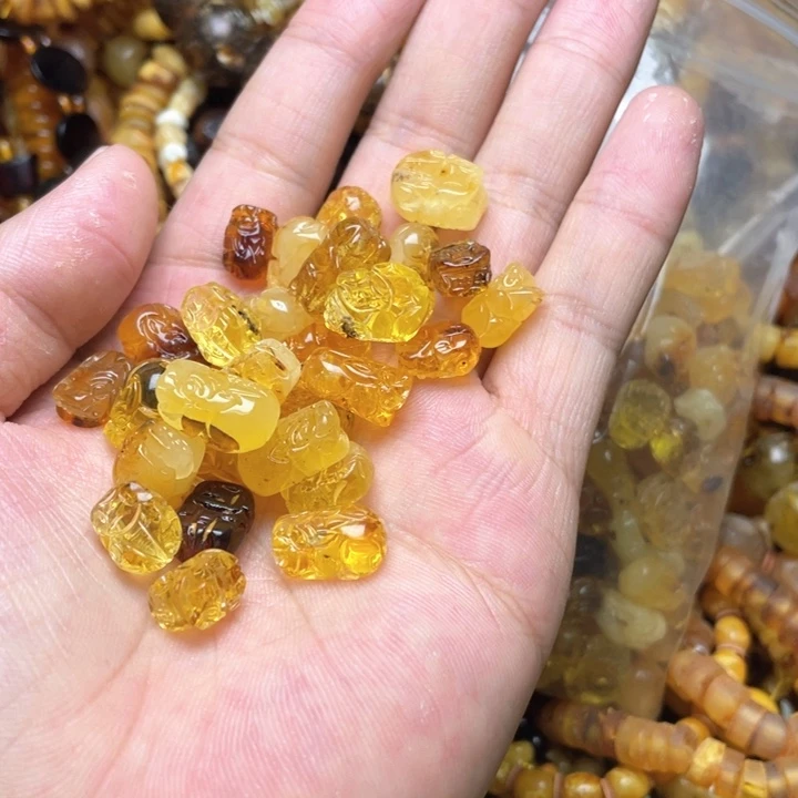 琥珀未镶嵌珠宝奇石