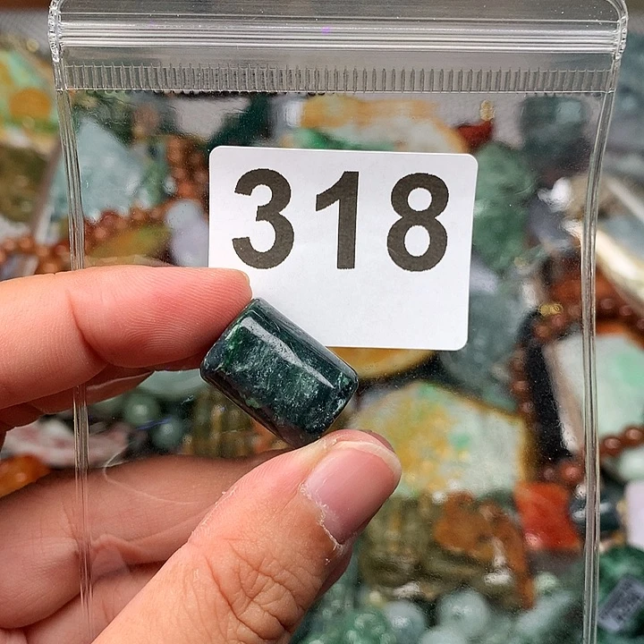 翡翠未镶嵌颈饰熊*熊翡翠