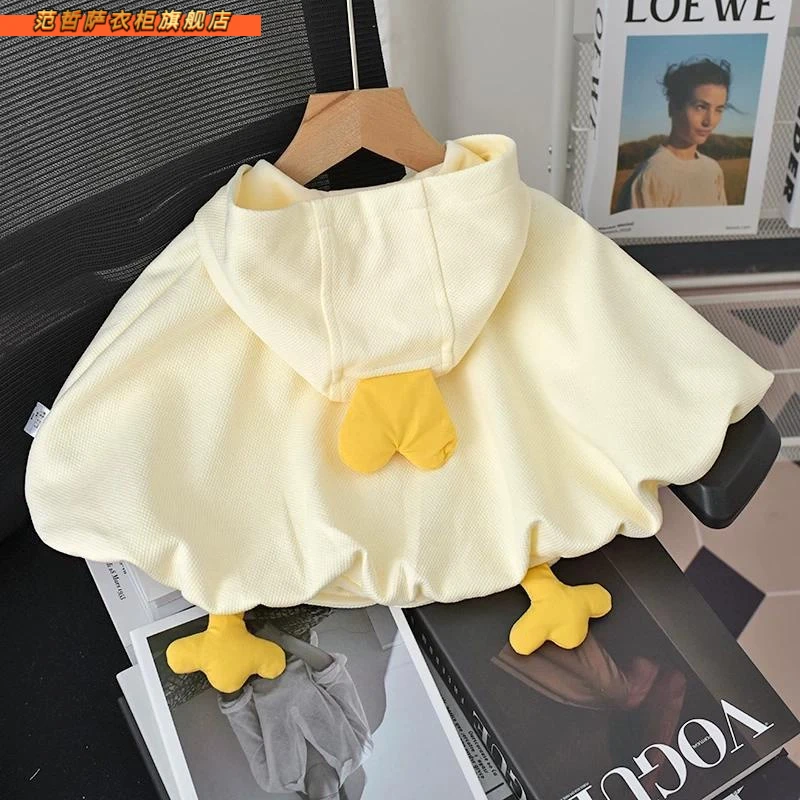 婴儿斗篷2025春季新款洋气宝宝衣服披风春秋款超萌外出服小鸡斗篷