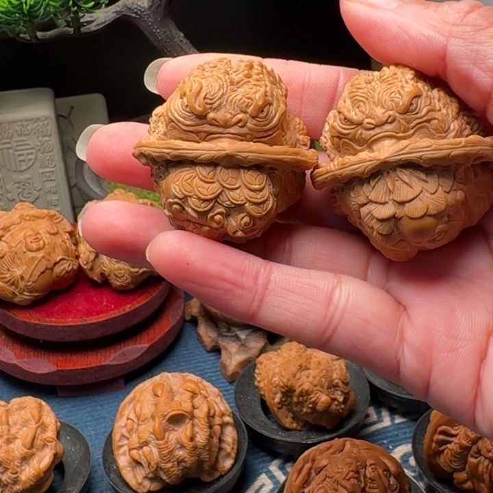小***蒋手串/手链核桃蛤蟆头核桃雕刻龙蟾财神寿星